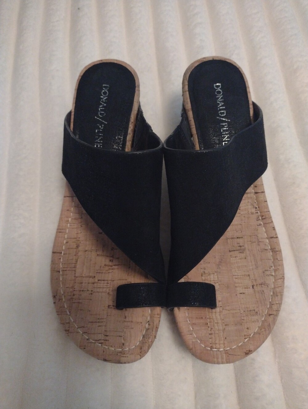 Donald Pliner Women 7 Gyer Cork Wedge Slip On Sandal Black Metallic One Toe Ring - Picture 2 of 13